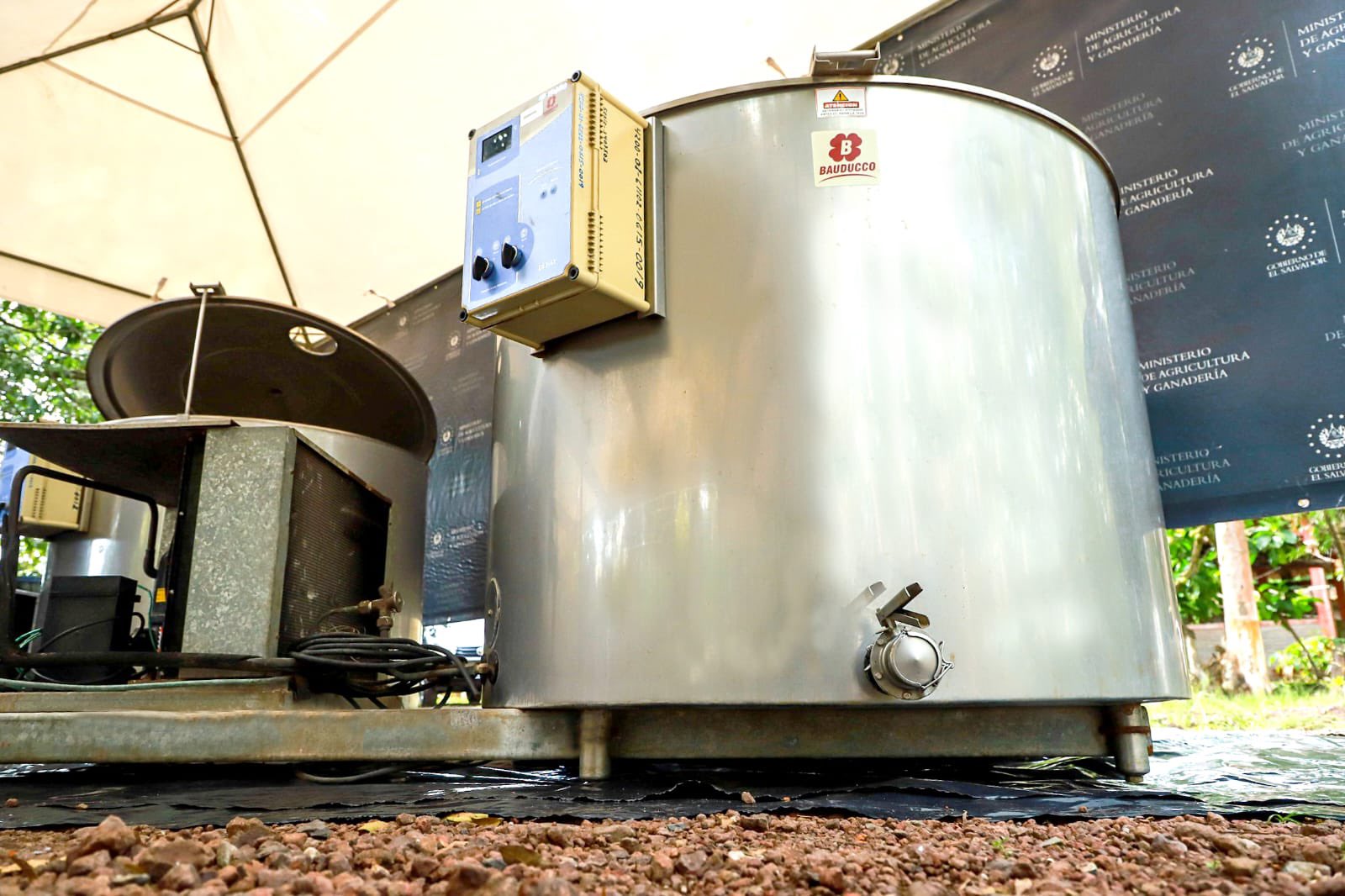 Ganaderos de La Libertad reciben tanques de enfriamiento para preservar producción de leche ganaderos-de-la-libertad-reciben-tanques-de-enfriamiento-para-preservar-produccion-de-leche